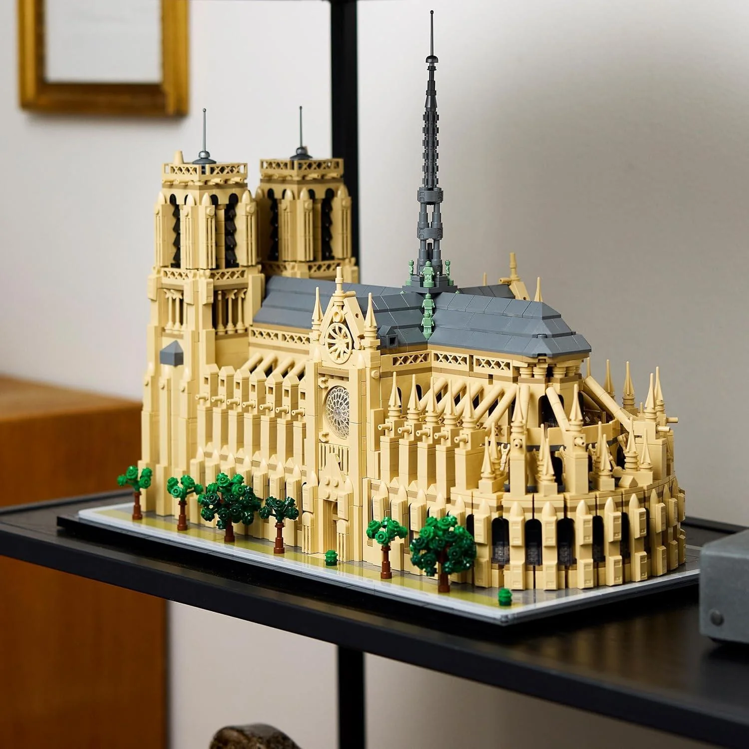 Lego - Notre-Dame de Paris 21061 - Image 2