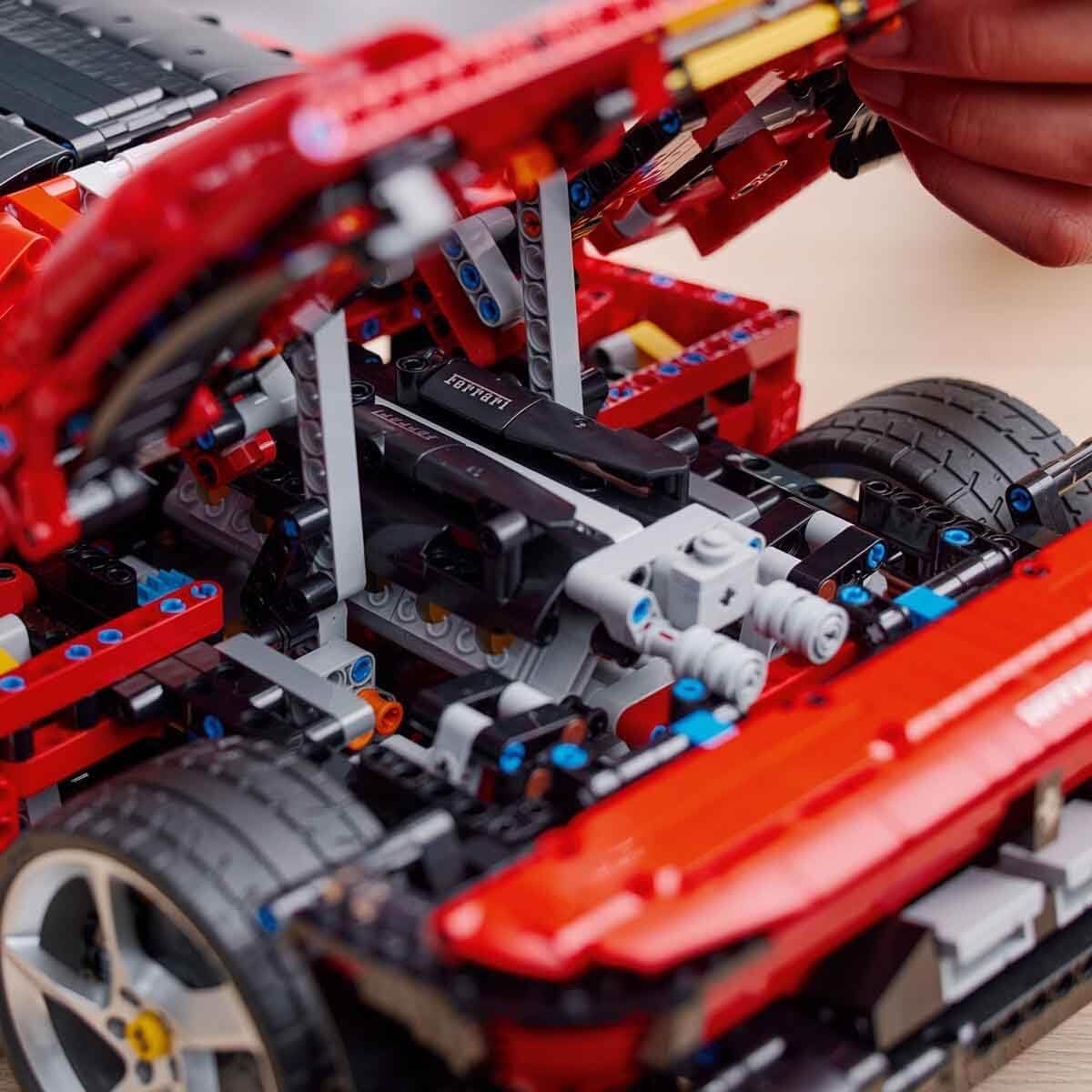 Lego Technic - Ferrari Daytona SP3 42143 - Image 5