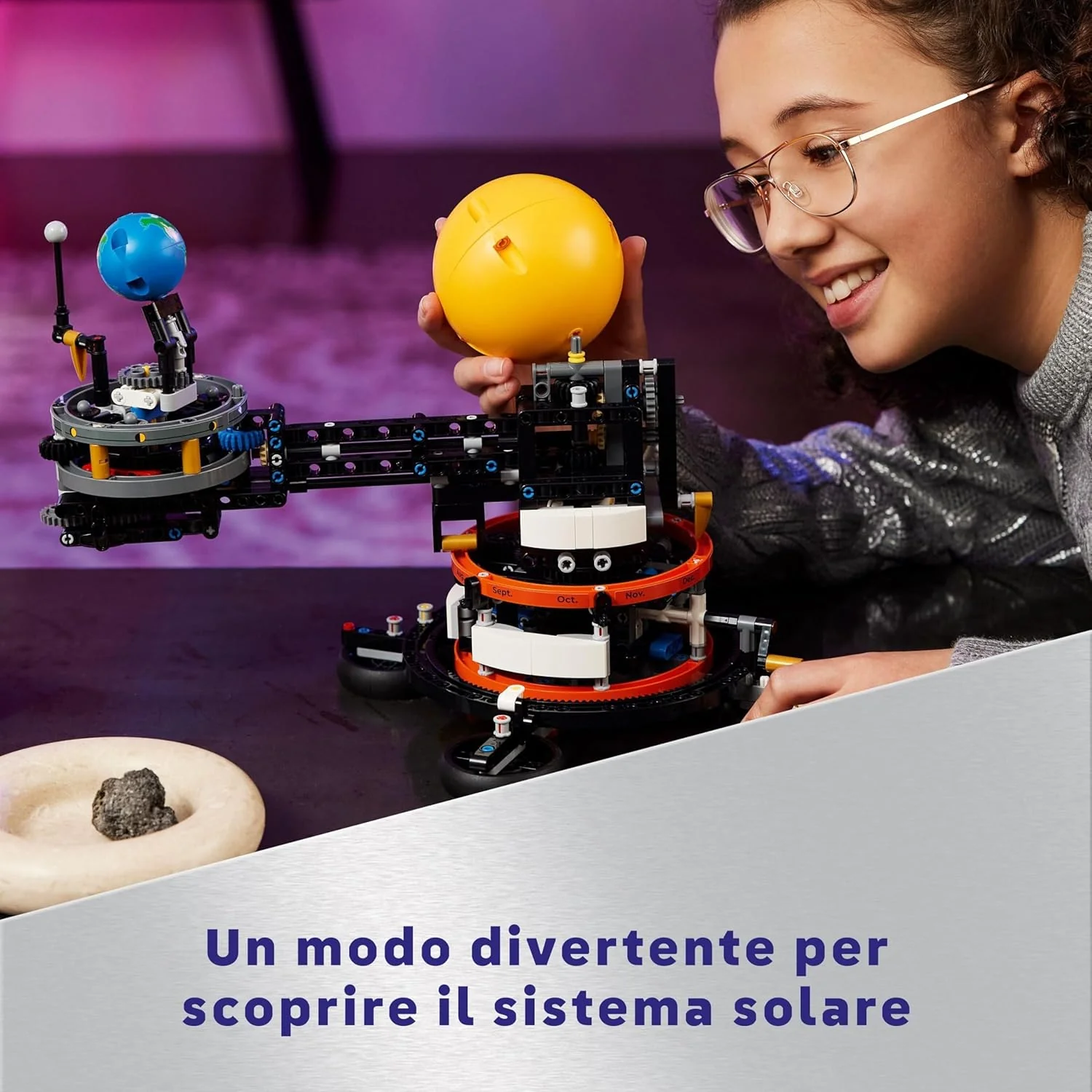 Lego Technic - Pianeta Terra e Luna in orbita 42179 - Image 2