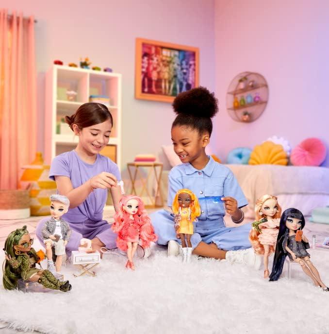 Rainbow High Fashion Doll - Kim Nguyen - Image 6